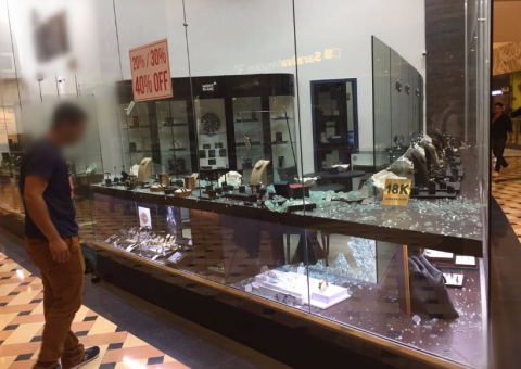 Tiroteio em shopping de Manaus deixa clientes em pânico