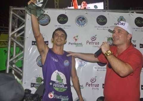 Amazonense prepara-se para mundial de futevôlei na França