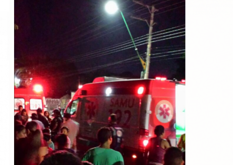 Após bater em mureta, carro cai em igarapé e deixa vários feridos em Manaus