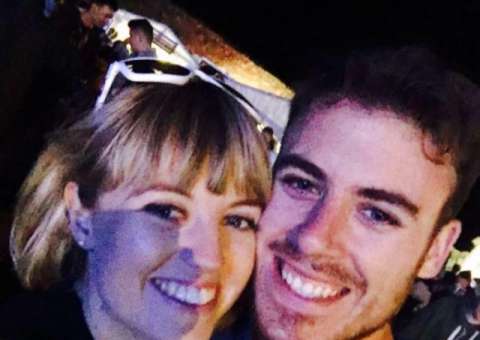 Casal de jovens morre logo após o casamento