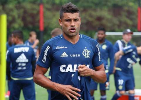 Ederson é operado para retirada de tumor no testículo 