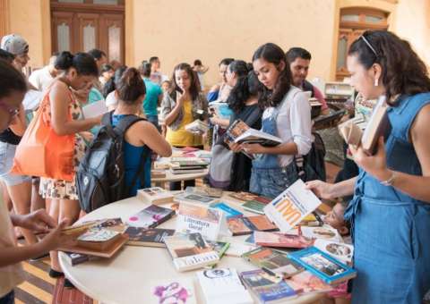 Biblioteca Pública recebe nova feira de Troca de Livros e Gibis