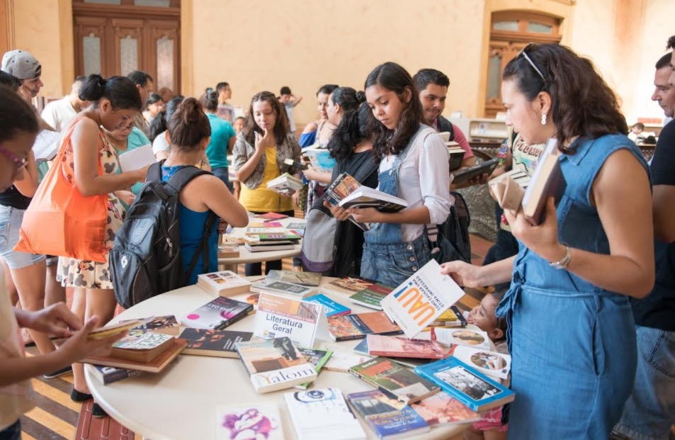 Biblioteca Pública recebe nova feira de Troca de Livros e Gibis