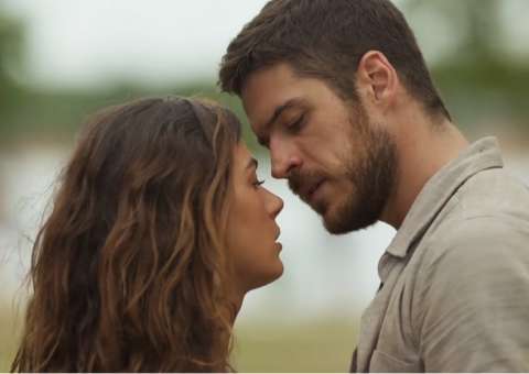 A Força do Querer: Para se vingar de Jeiza, Zeca transa loucamente com Ritinha