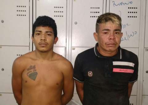 Dupla é presa após ser flagrada com moto roubada em avenida de Manaus