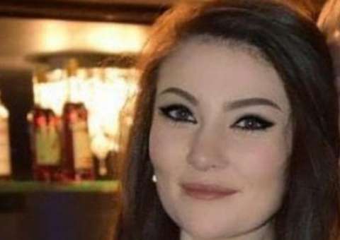 Após surra, namorada de jogador posta fotos na web