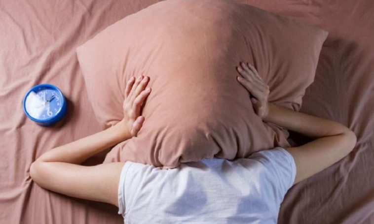 Corte essa bebida do seu dia a dia para dormir melhor 