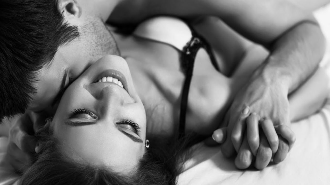 Posições sexuais de acordo com o que vocês vão fazer no date