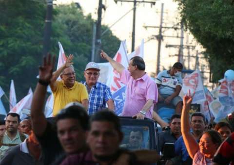 Em reta final de campanha, Amazonino visita Itacoatiara e reafirma compromisso com população