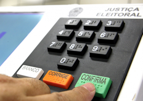 Lei Eleitoral determina que nenhum eleitor seja preso a partir desta terça