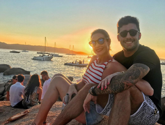 Marido de Luana Piovani posta foto de nu frontal da atriz em banheira