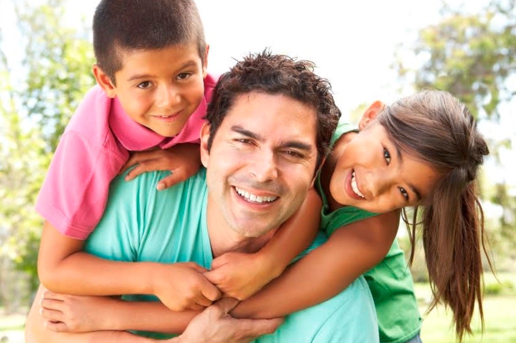 Paizão da Hora: Shopping em Manaus presenteia pais com relógio