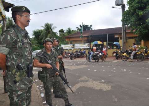 Militares reforçam segurança para 1º turno das eleições no Amazonas 