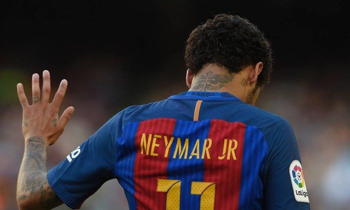 Neymar se despede de elenco, e Barcelona confirma saída