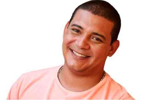 Juninho Thybau é a atração do Pagode do Coronel nesta sexta