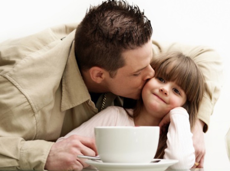 Ação Social presenteia pais com mini ensaio fotográfico