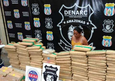 Em Manaus, polícia desmantela laboratório de drogas e apreende carga avaliada em R$ 700 mil