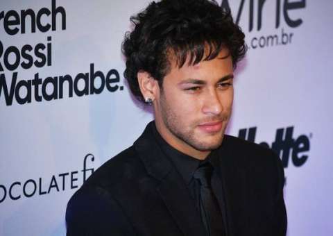 Maior salário do Mundo: Neymar passa a receber R$ 308 mil por dia