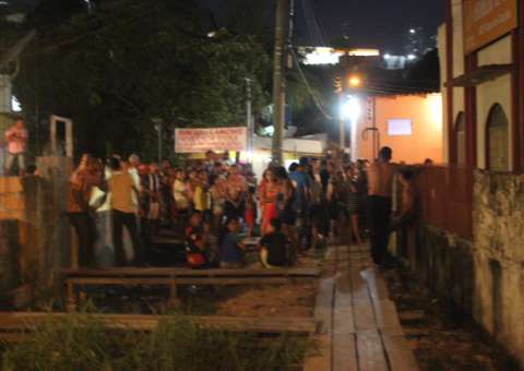 Homem é morto com cinco tiros na cabeça em Manaus