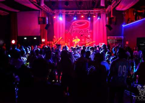 Moose Lounge agita sexta-feira com muito sertanejo