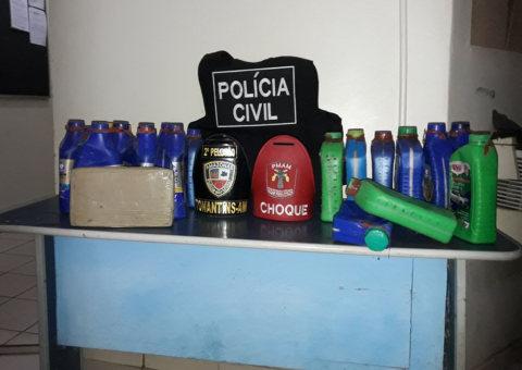 No Amazonas, polícia apreende mais de 20 kg de drogas escondidos em garrafas de óleo