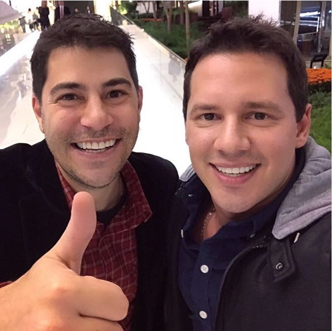 Evaristo Costa e Dony De Nuccio posam juntos e trocam elogios nas redes sociais