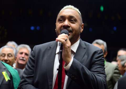 Desiludido, Tiririca critica Congresso e diz que deve largar a política