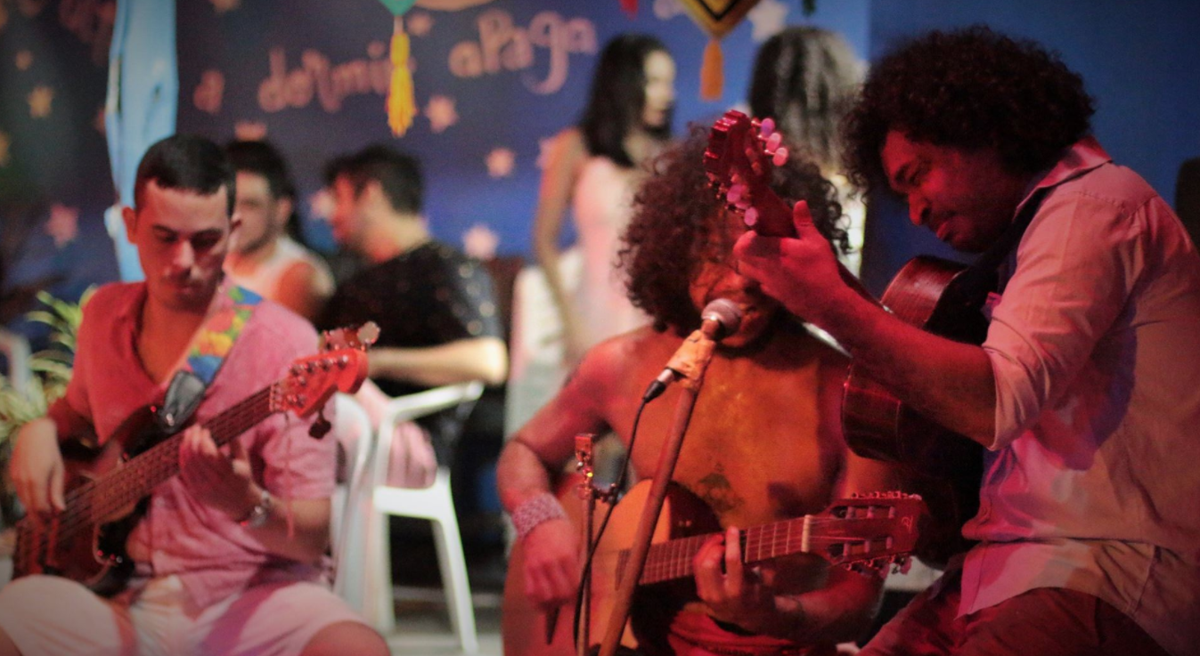 Festa 'La Cumbia' agita Vila Vagalume neste sábado