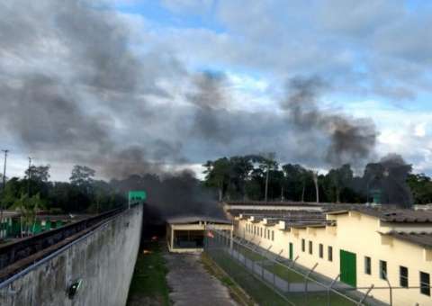 PGE multa Umanizzare em mais de R$ 8,5 milhões por rebeliões e fugas em presídios no AM