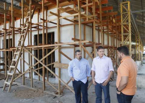 Prefeitura inicia obras de primeiro laboratório para análise de material em Manaus