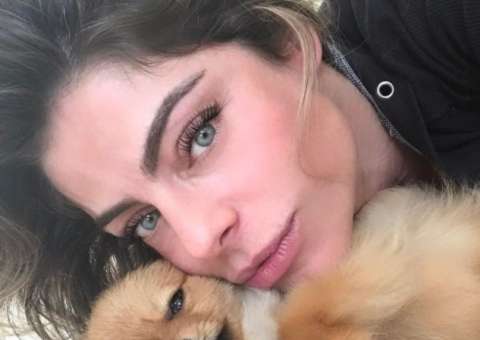  Aos 38, Daniella Cicarelli posa de biquíni e corpo chama atenção