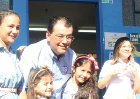 Eduardo Braga em escola municipal: 'o Amazonas tem jeito'
