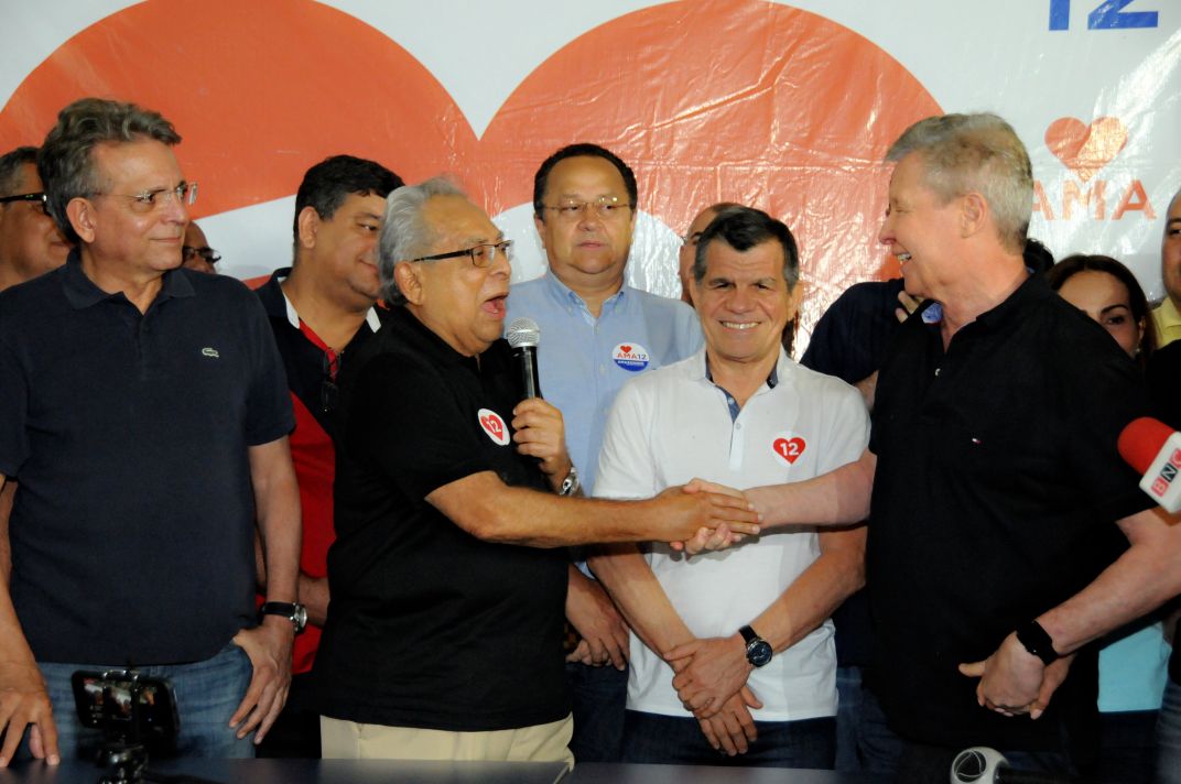 Amazonino vence primeiro turno e agradece aos mais de 576 mil eleitores