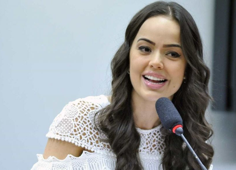 Deputada é chamada de ‘gostosa’ e diz recorrer ao Conselho de Ética