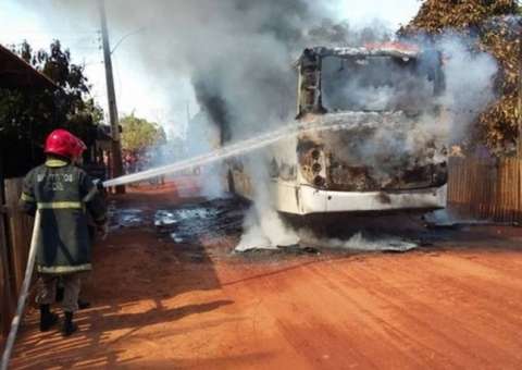 Rio Branco tem domingo marcado por ataques e 26 presos