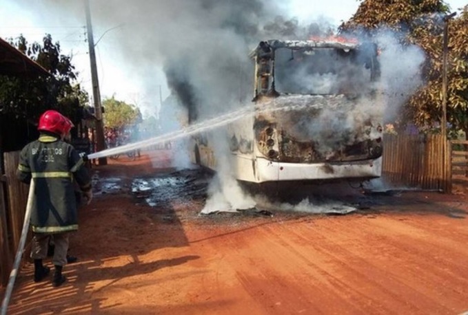 Rio Branco tem domingo marcado por ataques e 26 presos