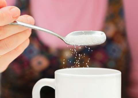 Consumo excessivo de açúcar traz riscos para o cérebro, diz pesquisa 