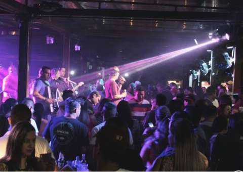 Festa reúne bandas de forró no Moai Restobar nesta terça-feira