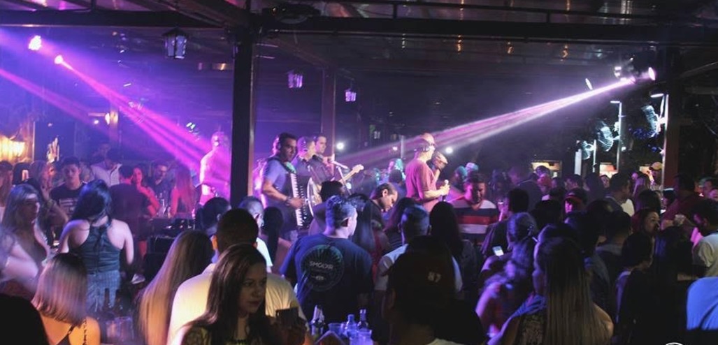Festa reúne bandas de forró no Moai Restobar nesta terça-feira