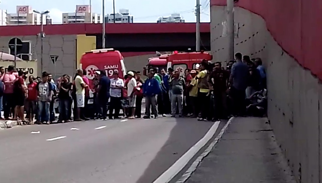 Assalto com refém fecha parte da avenida Darcy Vargas em Manaus