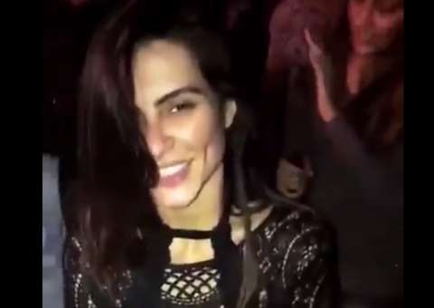 Vídeo de Cleo Pires em balada polemiza: “lança perfume?”