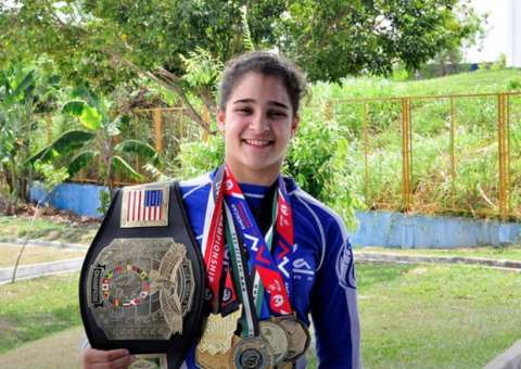 Amazonense retorna para Manaus com seis títulos após temporada nos EUA 