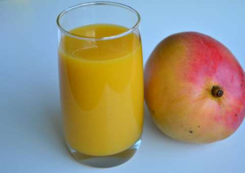 10 Benefícios do suco de manga para saúde