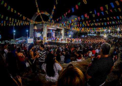 Grupos da categoria Prata iniciam apresentação nesta terça-feira