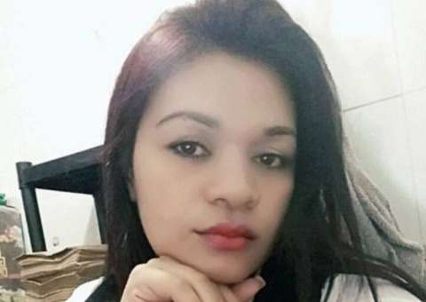 Mulher encontra R$ 600 e paga fatura deixada em ônibus 