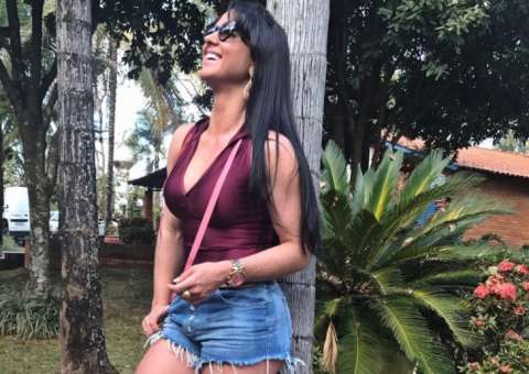 Namorada de Zezé Di Camargo manda indireta nas redes sociais