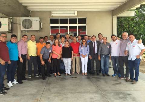 Mais da metade Câmara de Manaus declara apoio a Amazonino Mendes