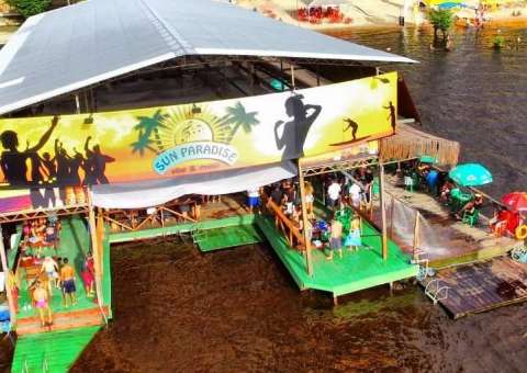 Flutuante Sun Paradise estreia sábado de Pop Rock ao som da banda Cabocrioulo 