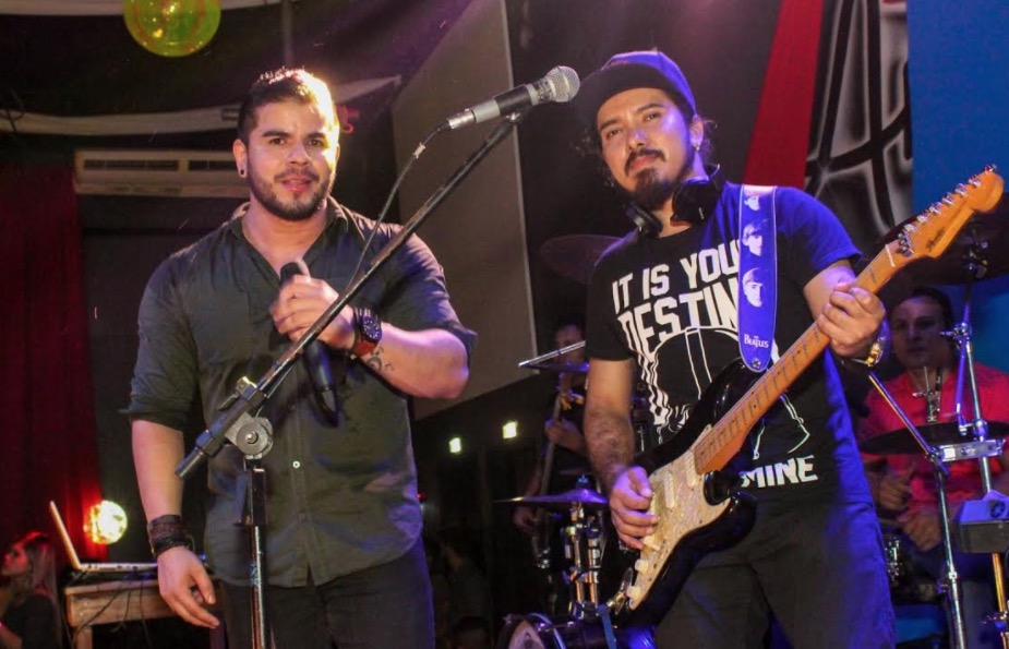 Daniel Trindade e dupla Marcos & Marinho agitam Moose Lounge