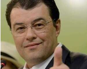 Eduardo Braga sofre processo de desconstrução  de imagem